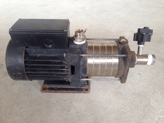 ขายปั้มน้ำแรงดันสูง Groundfos 1HP. 220V ไฟบ้าน สภาพสวยเดิมๆ วิ่งนิ่ม พร้อมใช้งาน