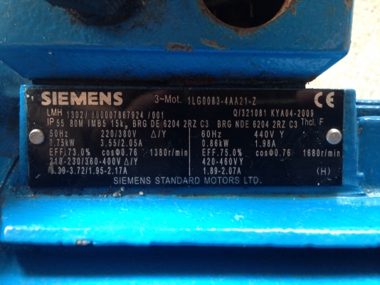 ขายมอเตอร์เกียร์ Siemens หัวเกียร์ Motovario made in Italy ขนาด 1HP. 380V อัตราทด 1:30เพลาออกประมาณ 48รอบต่อนาที สภาพสวย พร้อมใช้งาน