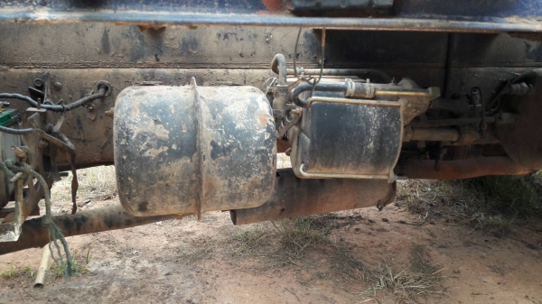 ขาย เทนเลอร์ 10 ล้อ เพลาเดียว HINO KT925 ไม่มีทะเบียน เครื่อง EH700 168 แรงม้า พวงมาลัยพาวเวอร์ คัสซีสวยตลอดเส้น ช่วงล่างลูกหมากร้อย ราคาต่อรองได้ครับ