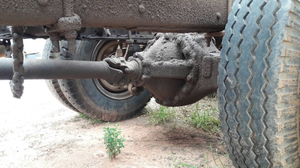 ขาย เทนเลอร์ 10 ล้อ เพลาเดียว HINO KT925 ไม่มีทะเบียน เครื่อง EH700 168 แรงม้า พวงมาลัยพาวเวอร์ คัสซีสวยตลอดเส้น ช่วงล่างลูกหมากร้อย ราคาต่อรองได้ครับ