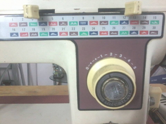 ขายจักรเย็บผ้าแบบตั้งโต๊ะสภาพดีซิกแซกได้ ขายจักรเย็บผ้าแบบตั้งโต๊ะสภาพดีซิกแซกได้