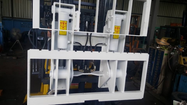 มองหางาเท นึกถึงพีทีเอ ชลบุรี0818342060 รถตักยางพาราตักยางก้อนยางถ้วยขี้ยางตักปามล์ไม้บด มองหางาเท นึกถึงพีทีเอ ชลบุรี0818342060 รถตักยางพาราตักยางก้อนยางถ้วยขี้ยางตักปามล์ไม้บด