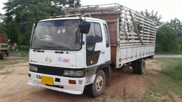 ขาย 6 ล้อ ยาง 825/16 HINO FD3H กระบะยาว 6 เมตร เครื่อง HO7D 195 แรงม้า เกียร์ HO คัสซีสวย เบรคทิฟฟี่ พวงมาลัยพาวเวอร์ ทะเบียนพร้อมโอน
