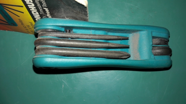 ขายชุดไขควงพับใหม่เก่าเก็บ BONDHUS Made in USA.