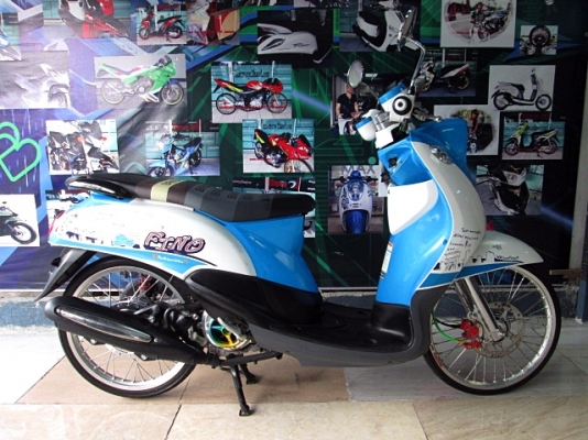 Fino ลายแฟร์ชั่น สีฟ้าขาว ลงล้อขอบ 17ตามรูป เครื่องยนต์เดิมๆ แถม 3 รายการ 19900