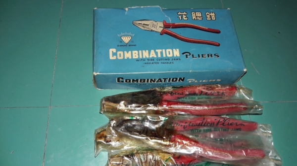 ขายคีมปากจิ้กจกตราเพชรแพ็ค6ด้าม ขนาด6นิ้วงานใหม่เก่าเก็บ