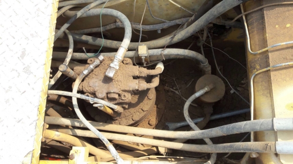 ขายรถแบ็คโฮ CAT E200 B  เครื่อง S6K  รถพร้อมใช้ ครบเต็มทุกระบบ เอกสารแจ้งจำหน่ายจากบริษัท