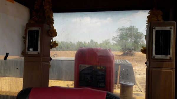 ขายรถแบ็คโฮ CAT E200 B  เครื่อง S6K  รถพร้อมใช้ ครบเต็มทุกระบบ เอกสารแจ้งจำหน่ายจากบริษัท