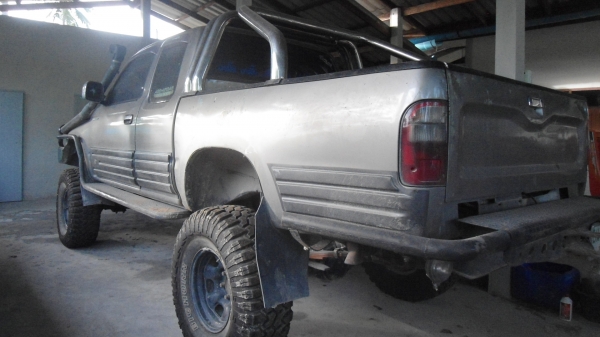 ขายโฟวิล ตามสภาพ เครื่องKZ 3000 เกียเซิฟ เครื่องพัง เสื้อสูบทะลุ ขายโฟวิล ตามสภาพ เครื่องKZ 3000 เกียเซิฟ เครื่องพัง เสื้อสูบทะลุ