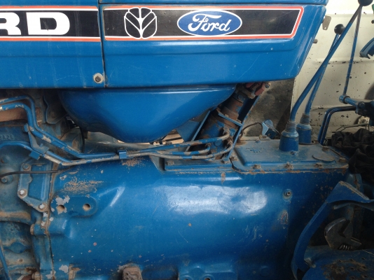 มรถไถฟอร์ด Ford 6610 เต็มตัว เดิมนอก หัวฉีดเตี้ยไอดีโตปั้มเหลี่ยม มีทะเบียน ราคาต่อรองได้ครับ