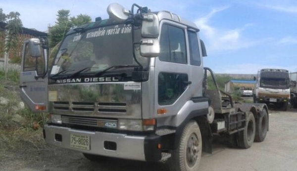 หัวลาก UD 290 แรง