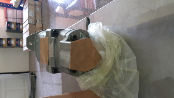 ขายปั้มรถตัก KOMASU  WA  100 WA 150  WA200  WA300 และอีกหลายรุ่น