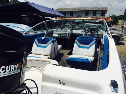 ขายเรือเปล่า starcraft (ไม่รวมเครื่อง) ราคา 110,000 บาทลดเหลือ 85000 บาท (ขนย้ายเองนะคะ)