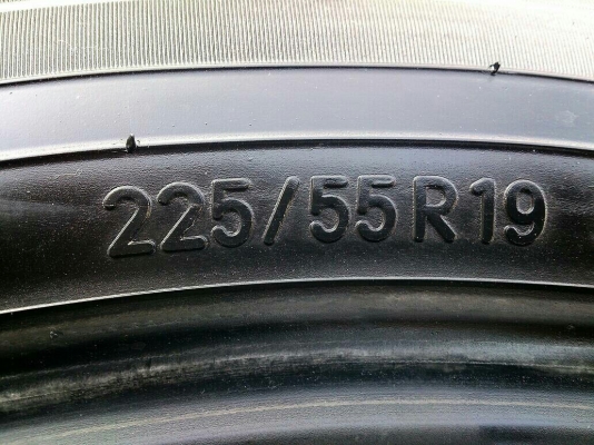 ขายยาง TOYO 225/55R19 MADE IN JAPAN ยางปี13 ดอกยางหนาเต็มสดเท่ากันไม่ร้าวไม่แตกลายสวยๆ จำนวน 1 ชุด ขายยาง TOYO 225/55R19 MADE IN JAPAN ยางปี13 ดอกยางหนาเต็มสดเท่ากันไม่ร้าวไม่แตกลายสวยๆ จำนวน 1 ชุด
