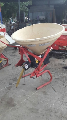 ขาย  เครื่องว่านปุ๋ย เก่านอก มี2ตัว