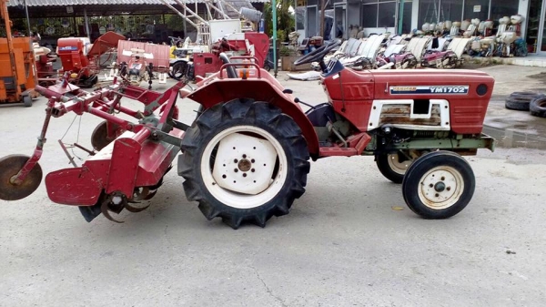 รถไถนั่งขับ Yanmar 17 แรง แถมโรตารี่พรวนดิน