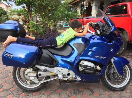 ขาย bmw r1100rt y97 ทะเบียนแท้โอนขนส่ง กระเป๋า3 ใบ