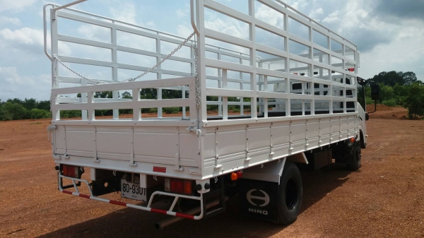 ขายด่วน รถบรรทุก 6 ล้อ ISUZU NQR 175 แรง สภาพพร้อมใช้