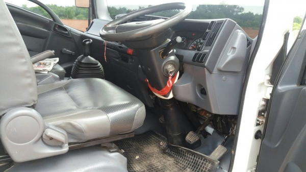 ขายด่วน รถบรรทุก 6 ล้อ ISUZU NQR 175 แรง สภาพพร้อมใช้