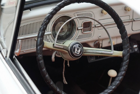 วุฒิ นนบุรี ขาย โฟล์ค เต่า ตาหวานขับซ้ายซันรูฟแท้รถพร้อมใช้ทะเบียนพร้อมโอน