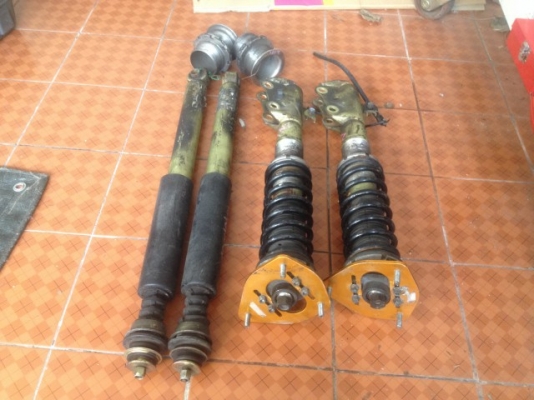 โช้คเเต่งCUSCO  TOYOTA BB วีออส 1NZ ตัวเเรกเก่าญี่ปุ่นเเท้สภาพเเห้งๆไม่ได้ล้าง