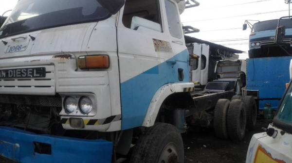 ขายครับ 10 ล้อนิสสัน 2 เพลาเครื่อง CNG รถวิ่งได้ขับได้เอกสารเล่มทะเบียน ม.79 ราคา 270,000 สนใจติดต่อ 0845672050