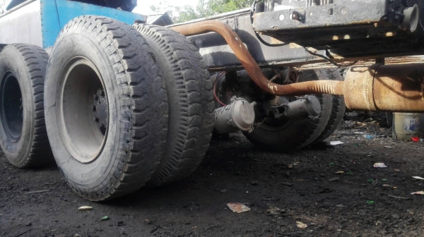 ขายครับ 10 ล้อนิสสัน 2 เพลาเครื่อง CNG รถวิ่งได้ขับได้เอกสารเล่มทะเบียน ม.79 ราคา 270,000 สนใจติดต่อ 0845672050