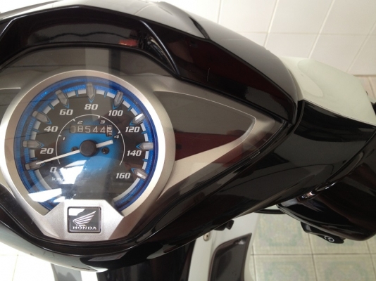 Wave125i มือเดียว สต๊าดมือ วิ่ง8000 ปี57 (ของแถม 4 รายการ) Wave125i มือเดียว สต๊าดมือ วิ่ง8000 ปี57 (ของแถม 4 รายการ)