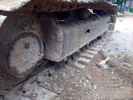 ขาย Komutsu PC60-2  ออกเก่านอกใช้ในไทย 2 ปี  เครื่องปั้ม แรงดี