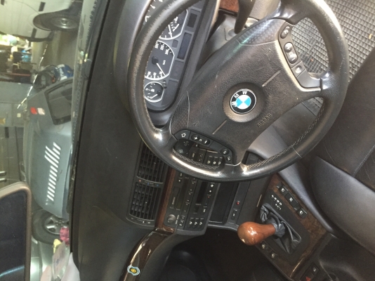 ขายE46 ถูก สวยๆแต่เครื่องพัง