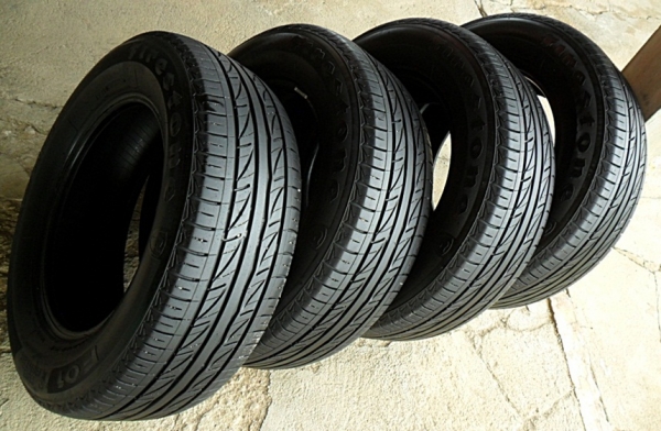 ยางกระบะ-เก๋ง-ตู้ ขอบ15 ไฟร์สโตน205-65-R15 ลงพื้นปี15 (4เส้น3,800)