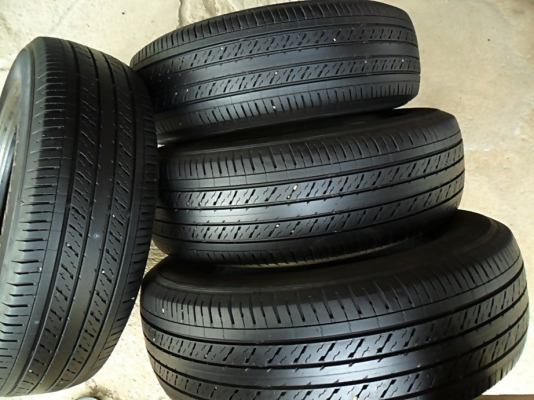 ยางกระบะขอบ16  ดันล็อป215-65-R16 ลงพื้นปลายปี13 (4เส้น2,700)