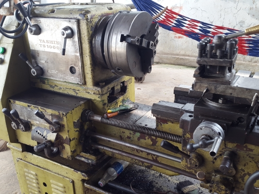 แท่นกลึง 6 ฟุต 3 เพลา เกียร์บล็อก ต้าชิง พร้อมใช้งาน สภาพสวยๆ 70,000