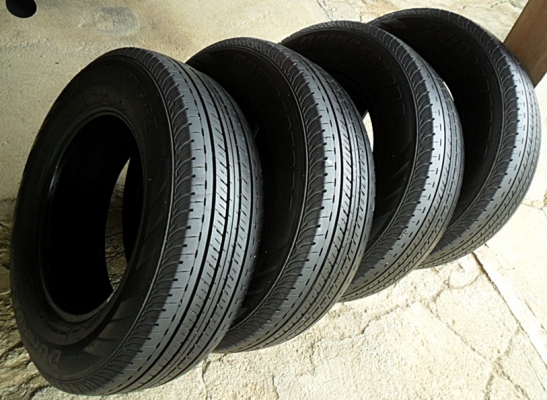 ยางกระบะขอบ15 บริดสโตน205-70-R15 ลงพื้นปลายปี15 (4เส้น4,500)