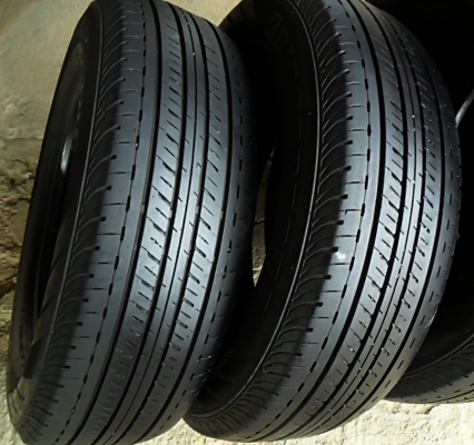 ยางกระบะขอบ15 บริดสโตน205-70-R15 ลงพื้นปลายปี15 (4เส้น4,500)