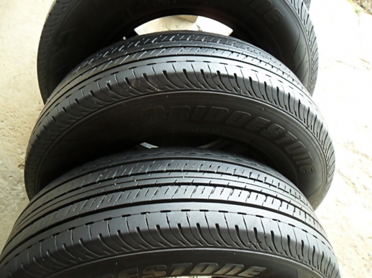 ยางกระบะขอบ15 บริดสโตน205-70-R15 ลงพื้นปลายปี15 (4เส้น4,500)