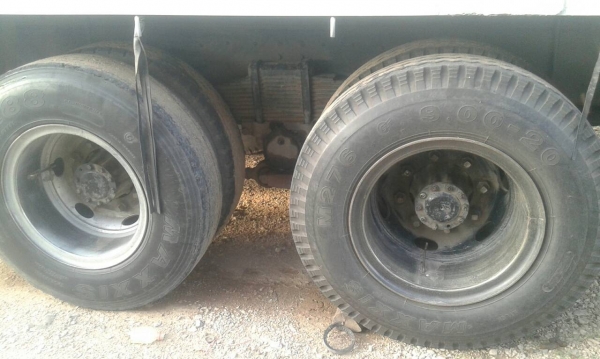 สิบล้อสิงไฮเทคขายเงินดาว 350000ปี39ส่งเดือน11900ค้าง35งวดรถล่อง