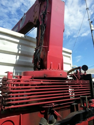 รถฮีโน่ 10 ล้อ ( รั้ว ) ติดเครน 5 ตัน. FL8J  220 แรงม้า. ปี 52.  ( รถวิ่ง 14x,xxx กม. )     สนใจติดต่อ  081 - 6079515