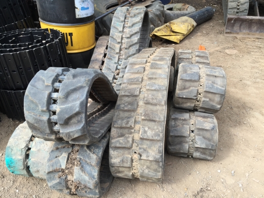 ด่วน!!!(แทรคยางมือ 2 เก่านอกแท้ติดรถ ราคาถูก )☎️สนใจติดต่อ 085-5632278 นายภานุกูล