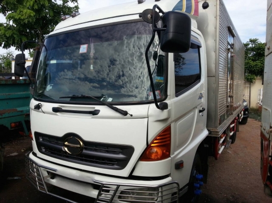 รถฮีโน่ 6 ล้อ ตู้เย็น FC4J  150 แรงม้า. ปี 46.    สนใจติดต่อ  081 - 6079515