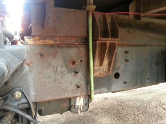 รถฮีโน่ 6 ล้อ ตู้เย็น FC4J  150 แรงม้า. ปี 46.    สนใจติดต่อ  081 - 6079515