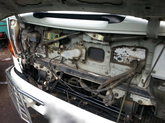 รถฮีโน่ 6 ล้อ ตู้เย็น FC4J  150 แรงม้า. ปี 46.    สนใจติดต่อ  081 - 6079515