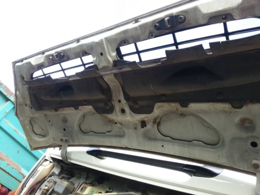 รถฮีโน่ 6 ล้อ ตู้เย็น FC4J  150 แรงม้า. ปี 46.    สนใจติดต่อ  081 - 6079515