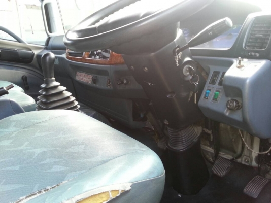 รถฮีโน่ 6 ล้อ ตู้เย็น FC4J  150 แรงม้า. ปี 46.    สนใจติดต่อ  081 - 6079515