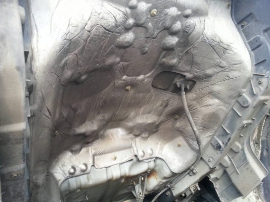 รถฮีโน่ 6 ล้อ ตู้เย็น FC4J  150 แรงม้า. ปี 46.    สนใจติดต่อ  081 - 6079515