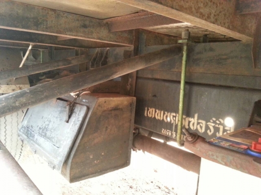 รถฮีโน่ 6 ล้อ ตู้เย็น FC4J  150 แรงม้า. ปี 46.    สนใจติดต่อ  081 - 6079515