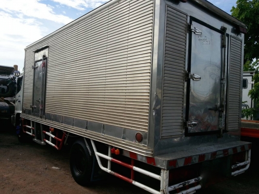 รถฮีโน่ 6 ล้อ ตู้เย็น FC4J  150 แรงม้า. ปี 46.    สนใจติดต่อ  081 - 6079515