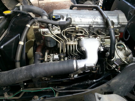 รถฮีโน่ 6 ล้อ ตู้เย็น FC4J  150 แรงม้า. ปี 46.    สนใจติดต่อ  081 - 6079515