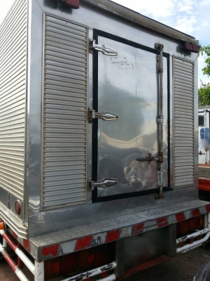 รถฮีโน่ 6 ล้อ ตู้เย็น FC4J  150 แรงม้า. ปี 46.    สนใจติดต่อ  081 - 6079515