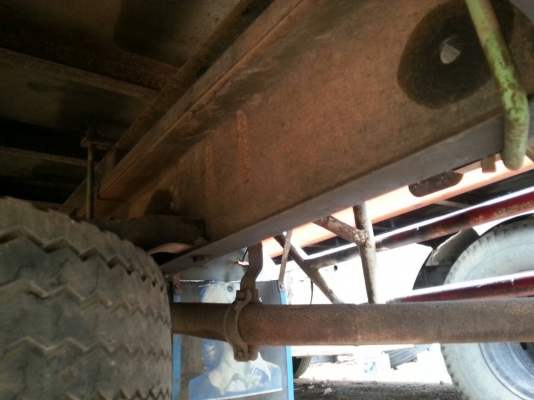 รถฮีโน่ 6 ล้อ ตู้เย็น FC4J  150 แรงม้า. ปี 46.    สนใจติดต่อ  081 - 6079515